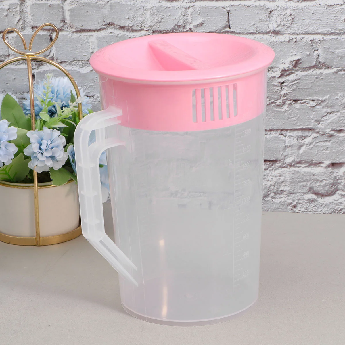 Pitcher Water Cold Kettle Jug Lid Beverage Fridge Container Tea Lemonade Measuring Scale Straining Ice Decanter Bottle Coffee
Pitcher Water Cold Kettle Jug Lid Beverage Fridge Container Tea Lemonade Measuring Scale Straining Ice Decanter Bottle Coffee