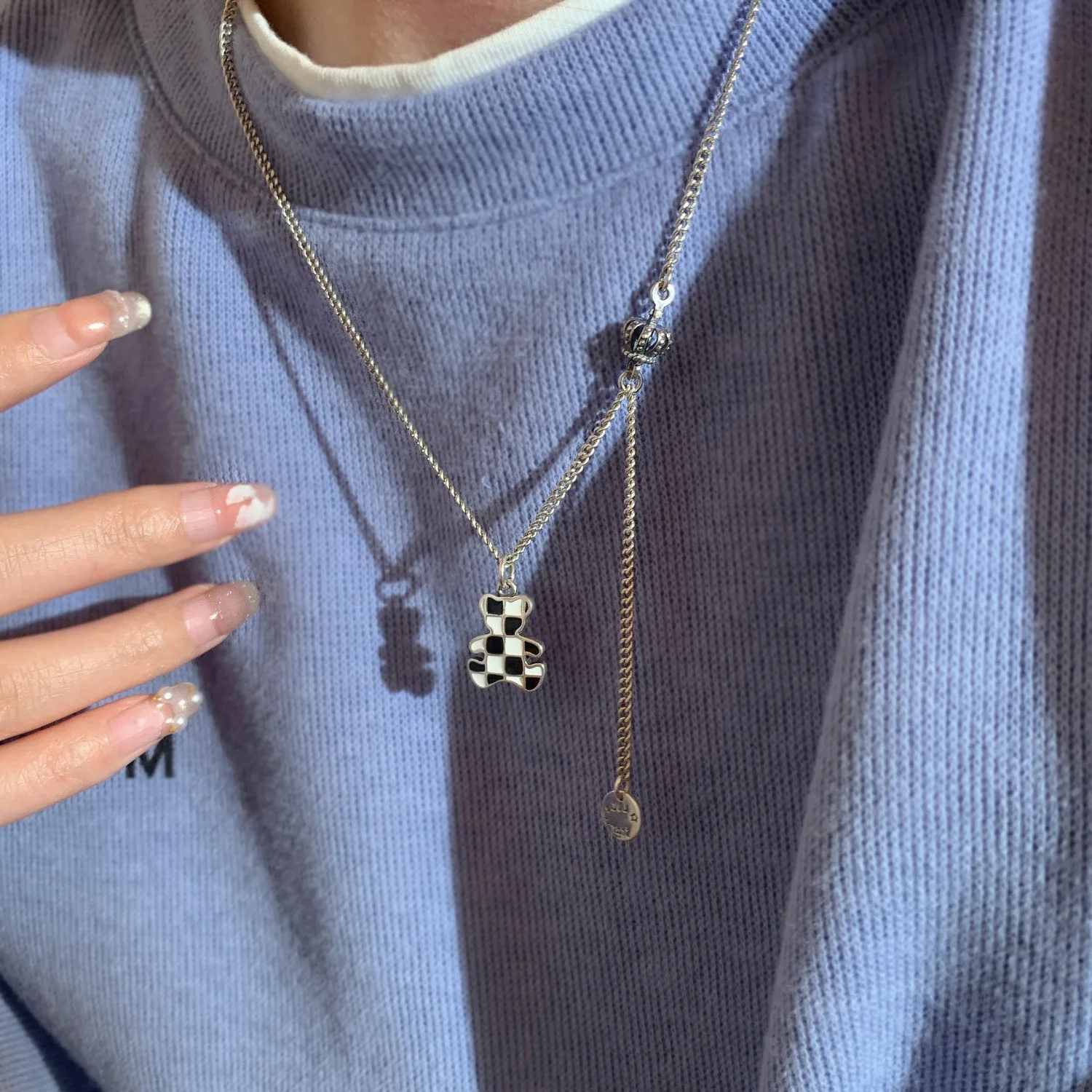 FMILY Minimalist 925 Sterling Silver Personality Tassel Bear Necklace Black and White Creative Jewelry for Girlfriend Gifts
FMILY Minimalist 925 Sterling Silver Personality Tassel Bear Necklace Black and White Creative Jewelry for Girlfriend Gifts