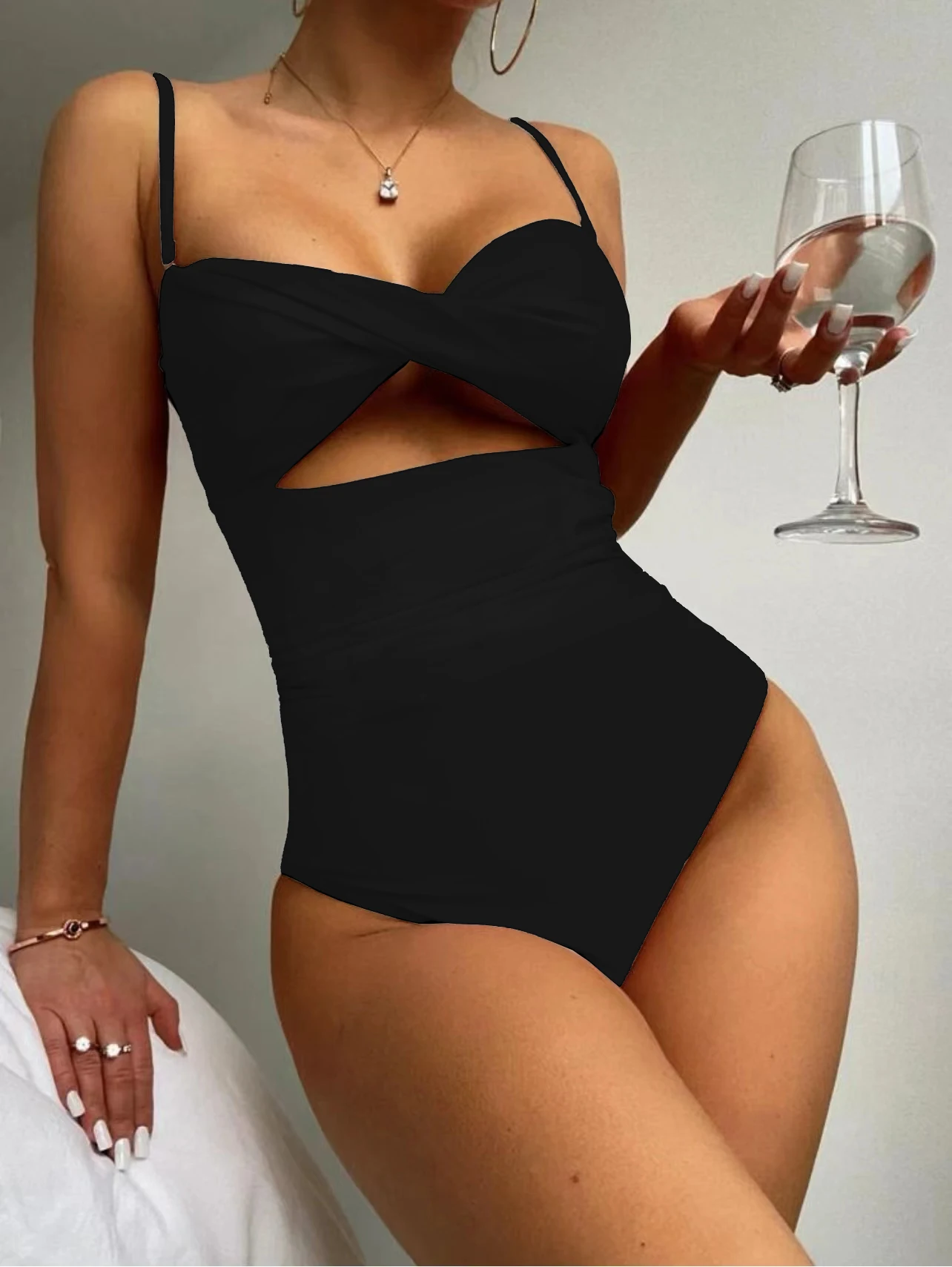 Swimsuit woman 2023 Sexy One Piece Women Swimwear Tummy Control Beach Female Push Up Solid Bathing Suit Monokini Summer Bodysuit
Swimsuit woman 2023 Sexy One Piece Women Swimwear Tummy Control Beach Female Push Up Solid Bathing Suit Monokini Summer Bodysuit