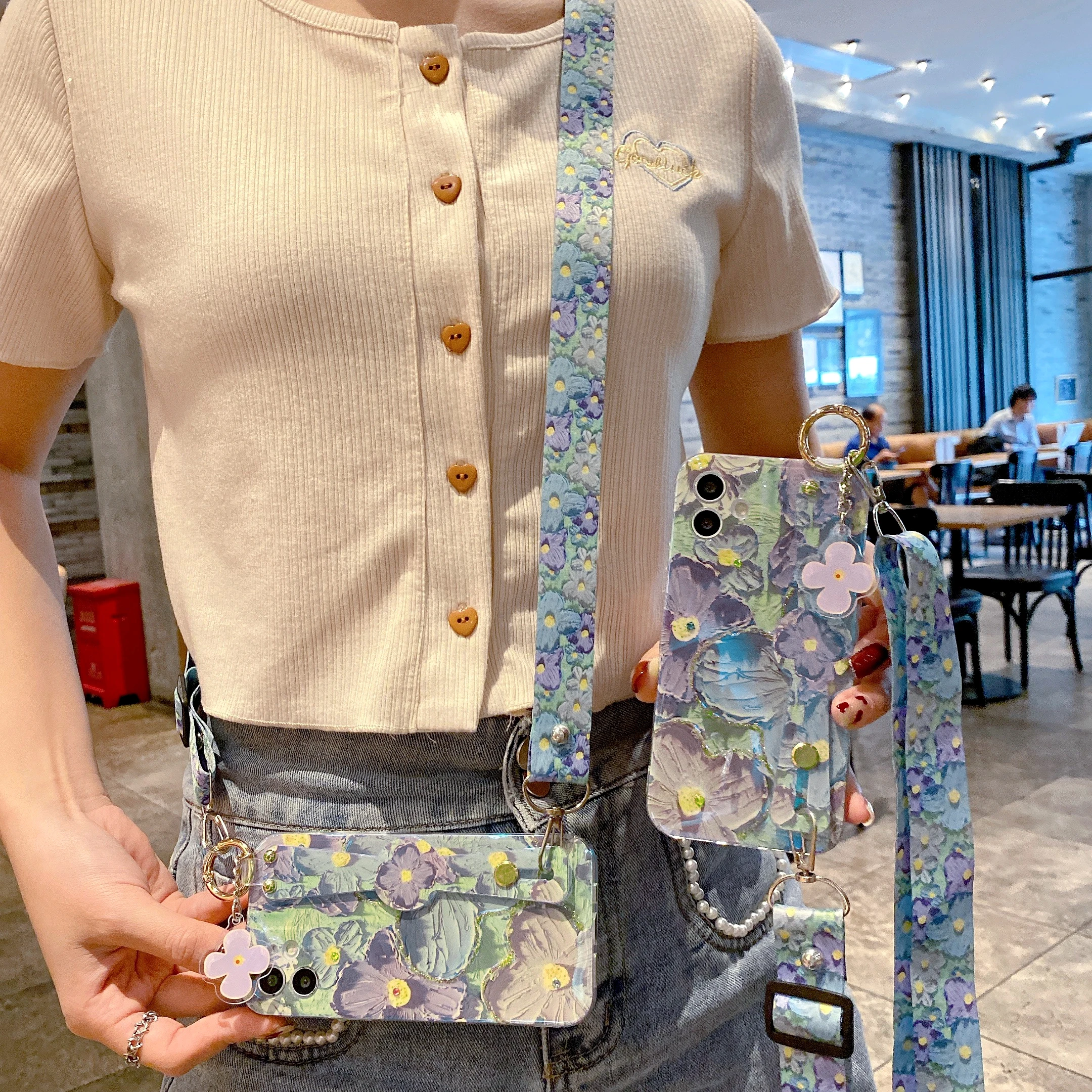Diamond Purple Flower Crossbody Cord Phone Case For iPhone 11 Pro Max 12 Mini 13 7 8 Plus Xr Xs Wristband Holder Silicone Cover
Diamond Purple Flower Crossbody Cord Phone Case For iPhone 11 Pro Max 12 Mini 13 7 8 Plus Xr Xs Wristband Holder Silicone Cover