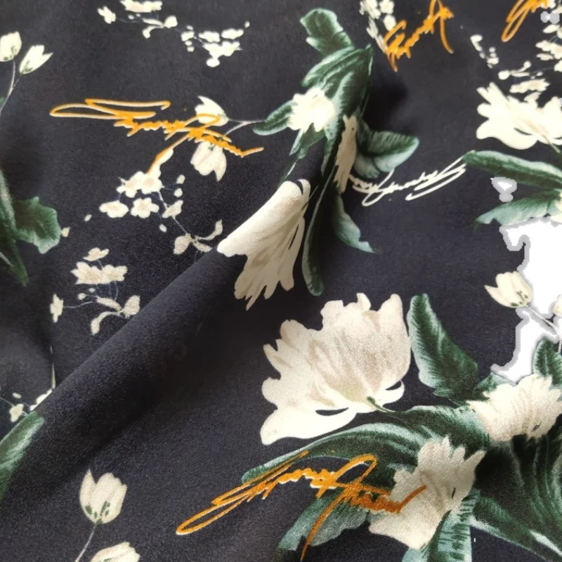 Artificial Silk Crepe De Chine Printed Fabric Elastic and Opaque Thin Summer Wear Dress Pants Top Cheongsam Fabric
Artificial Silk Crepe De Chine Printed Fabric Elastic and Opaque Thin Summer Wear Dress Pants Top Cheongsam Fabric