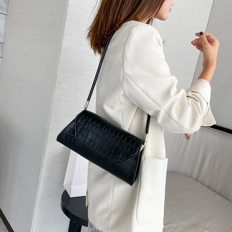 Retro Alligator Pattern Women's Bag Handbag New PU Leather Shoulder Totes Bag Female Portable Classic Clutch Underarm Purse Bag
Retro Alligator Pattern Women's Bag Handbag New PU Leather Shoulder Totes Bag Female Portable Classic Clutch Underarm Purse Bag