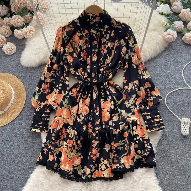 VANOVICH Waist Slim Lantern-sleeved Dress Summer New Women's Vintage Print Temperament Stand Collar Single Breasted A-line Dress
VANOVICH Waist Slim Lantern-sleeved Dress Summer New Women's Vintage Print Temperament Stand Collar Single Breasted A-line Dress