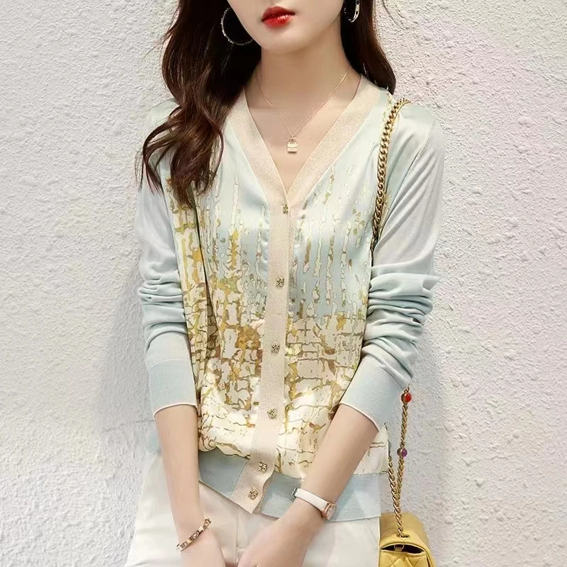 Summer New Vintage European Women Print Knitted Cardigans Female Long Sleeve Sweaters Lady Patchwork Print Sweater Knitwear Top
Summer New Vintage European Women Print Knitted Cardigans Female Long Sleeve Sweaters Lady Patchwork Print Sweater Knitwear Top