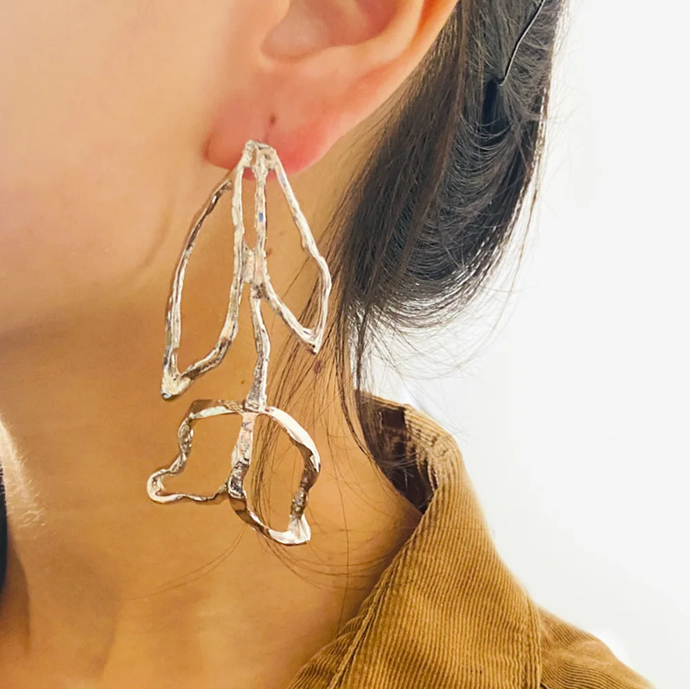 2023 New Creative Asymmetrical Pendant Earrings For Women Personality Temperament Ladie Party Gift Jewelry Wholesale Direct Sale
2023 New Creative Asymmetrical Pendant Earrings For Women Personality Temperament Ladie Party Gift Jewelry Wholesale Direct Sale