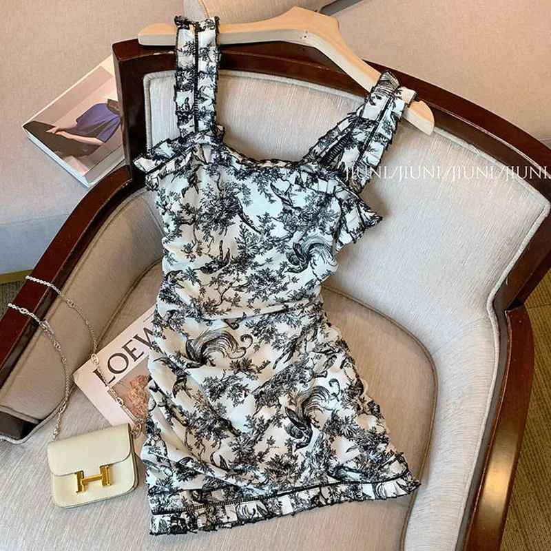 French Vintage Sexy Spaghetti Strap Dress Women Summer Sweet Ruched Ruffles A-Line Beach Dress Floral Print Vestidos Mini Dress
French Vintage Sexy Spaghetti Strap Dress Women Summer Sweet Ruched Ruffles A-Line Beach Dress Floral Print Vestidos Mini Dress