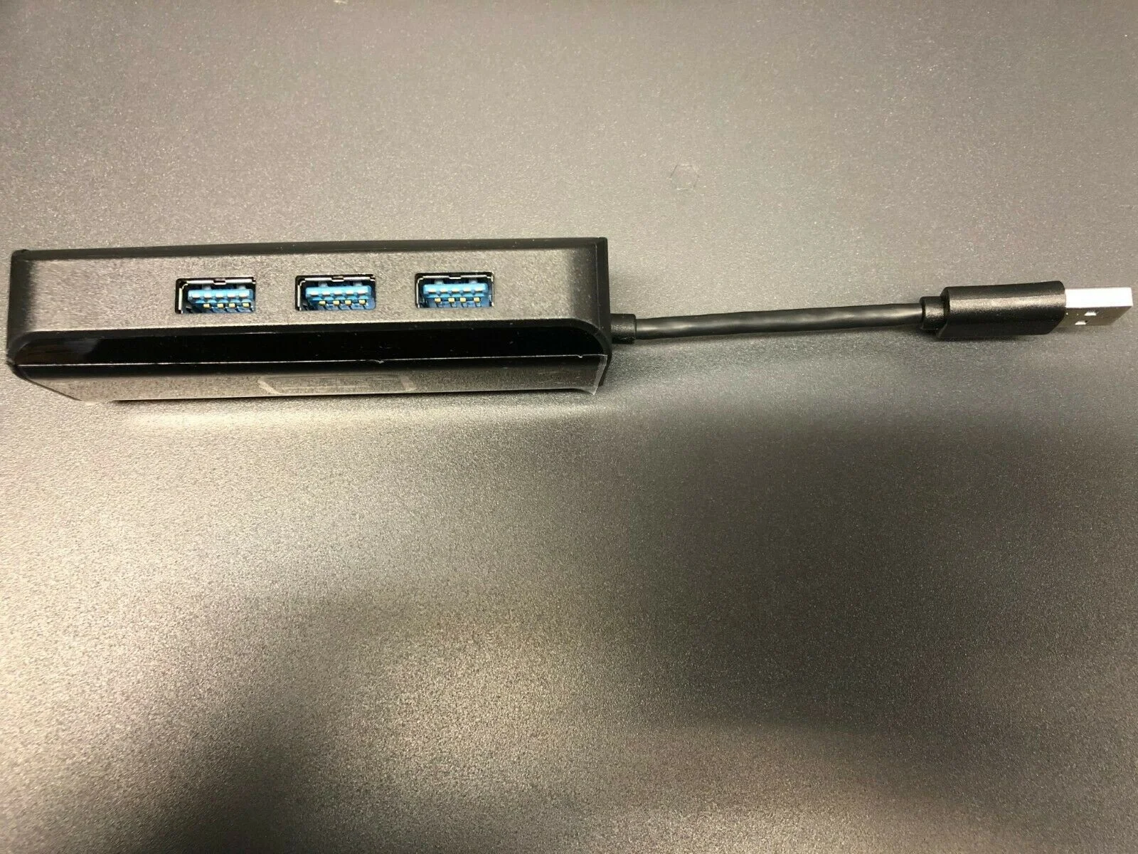 Kensington UH-3000E K33982 USB 3,0 Gigabit Ethernet адаптер и 3-портовый концентратор для ноутбука
Kensington UH-3000E K33982 USB 3,0 Gigabit Ethernet адаптер и 3-портовый концентратор для ноутбука