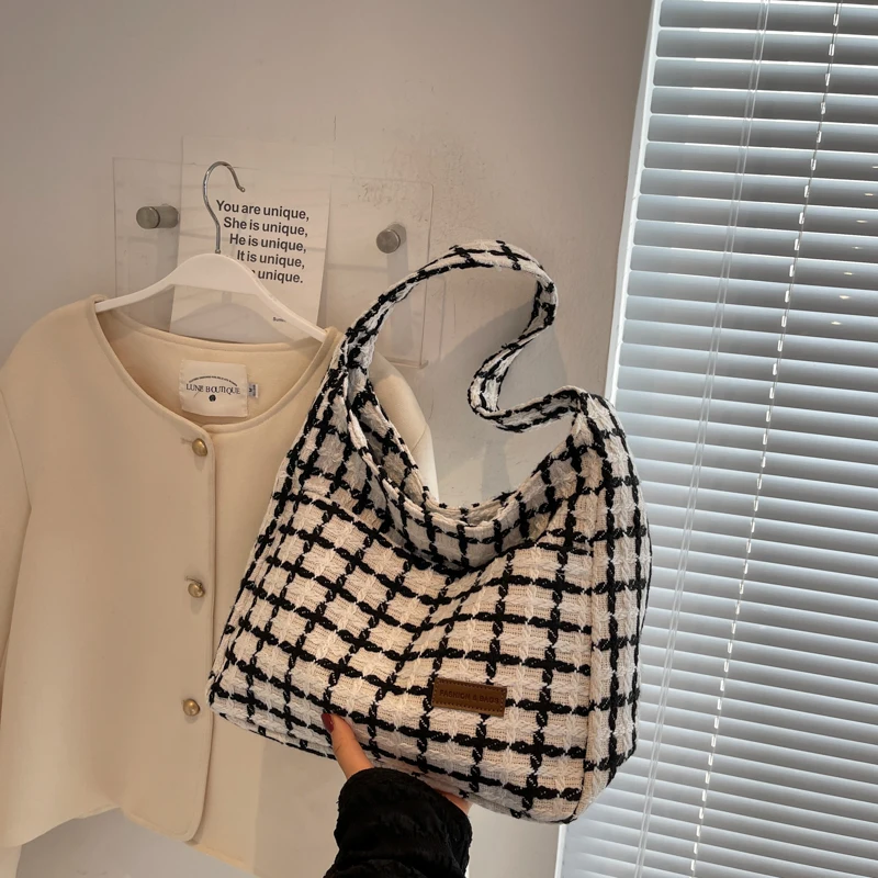 Large-Capacity Brand Popular Canvas Woven Plaid Print All-Match Western-Style High-Quality Texture Women Shoulder Tote Handbag
Large-Capacity Brand Popular Canvas Woven Plaid Print All-Match Western-Style High-Quality Texture Women Shoulder Tote Handbag