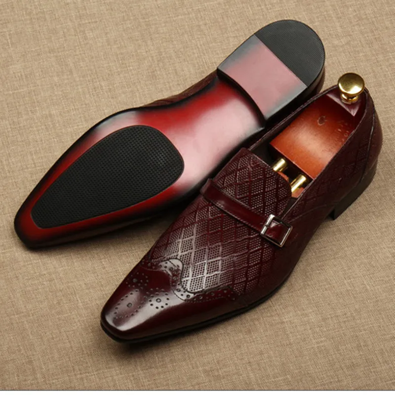Brand Italian Men Formal Shoes Genuine Leather 2022 New Style Fashion Party Flat Wedding Slip On Dress Oxford Shoes for Male
Brand Italian Men Formal Shoes Genuine Leather 2022 New Style Fashion Party Flat Wedding Slip On Dress Oxford Shoes for Male