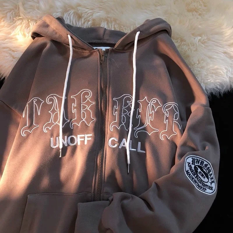 American Retro Streetwear Letter Embroidery Oversized Hoodie Women Harajuku Korean Loose Couple Zipper Long Sleeve Sweatshirt
American Retro Streetwear Letter Embroidery Oversized Hoodie Women Harajuku Korean Loose Couple Zipper Long Sleeve Sweatshirt