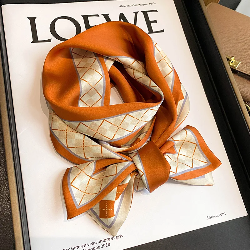 New Hair Scarf Shawls Luxury Small Silk Neckerchief Women Ribbon Hairbands 2023 Headband Design Scarfs Fashion 110x13cm Neck Tie
New Hair Scarf Shawls Luxury Small Silk Neckerchief Women Ribbon Hairbands 2023 Headband Design Scarfs Fashion 110x13cm Neck Tie