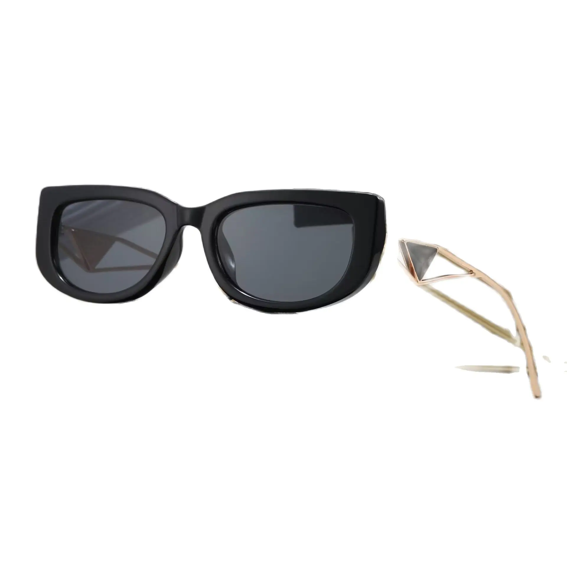 2022 Women Oversize Cat Eye Frame Sunglasses High Quality Golden Bar Legs Beach Fishing Men Male Big Brand Sun Glasses UV400
2022 Women Oversize Cat Eye Frame Sunglasses High Quality Golden Bar Legs Beach Fishing Men Male Big Brand Sun Glasses UV400