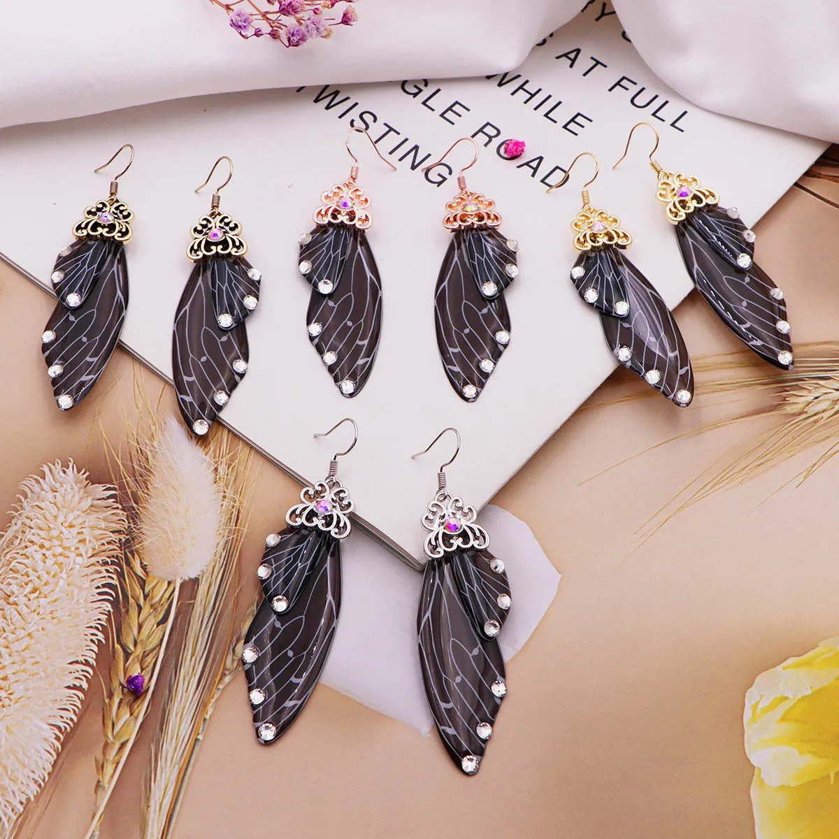 

Exaggerated Design Sense Cicada Wing Women's Earrings Fashion Ins Butterfly Ear Hook Black Wings Long Ear Accessories Female