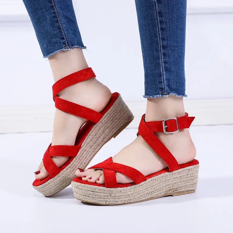 Women Medium Heel Comfortable Platform Sandals Thick Bottom Ladies Sandals Fashion Beach Casual Belt Buckle Summer Shoes Woman
Women Medium Heel Comfortable Platform Sandals Thick Bottom Ladies Sandals Fashion Beach Casual Belt Buckle Summer Shoes Woman