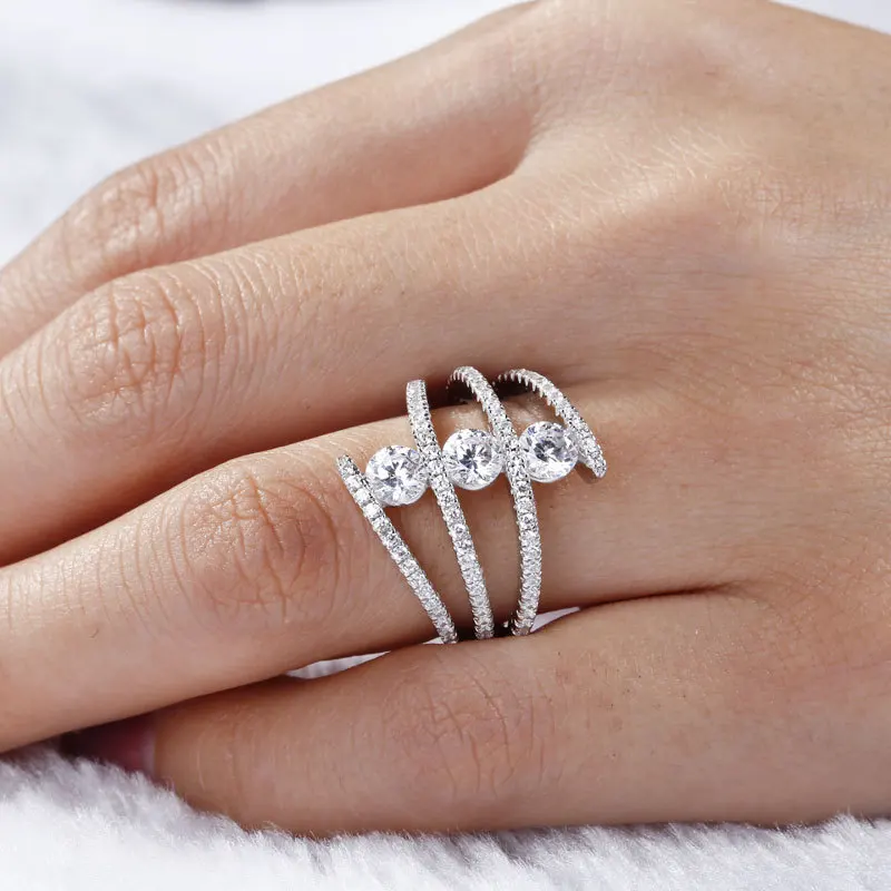 New 3 Round Diamond Wrapping Ring European And American Fashion Aaa Zircon Micro-set Engagement Ring Women's
New 3 Round Diamond Wrapping Ring European And American Fashion Aaa Zircon Micro-set Engagement Ring Women's