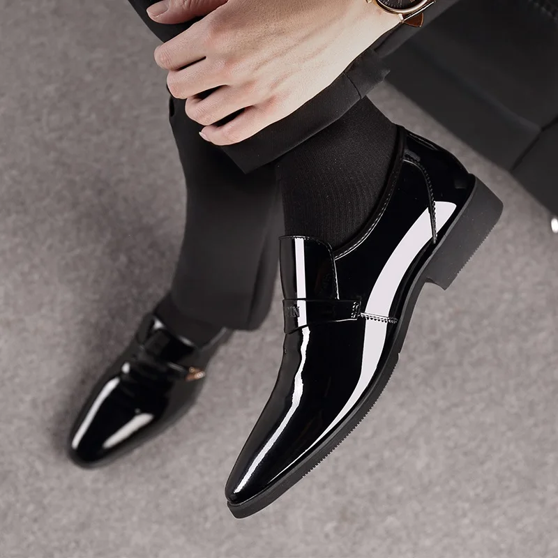 Men Winter Shoes Patent Leather Dress Shoes Men Formal Elevator Shoes for Men Loafers Coiffeur Chaussure Homme Erkek Ayakkabi
Men Winter Shoes Patent Leather Dress Shoes Men Formal Elevator Shoes for Men Loafers Coiffeur Chaussure Homme Erkek Ayakkabi