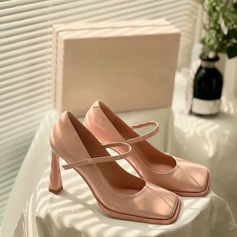 Temperament Pink High Heels Women's 2022 Spring Novelty and Elegant Retro Girl Mary Jane Shoes Square Toe French Stiletto Shoes
Temperament Pink High Heels Women's 2022 Spring Novelty and Elegant Retro Girl Mary Jane Shoes Square Toe French Stiletto Shoes