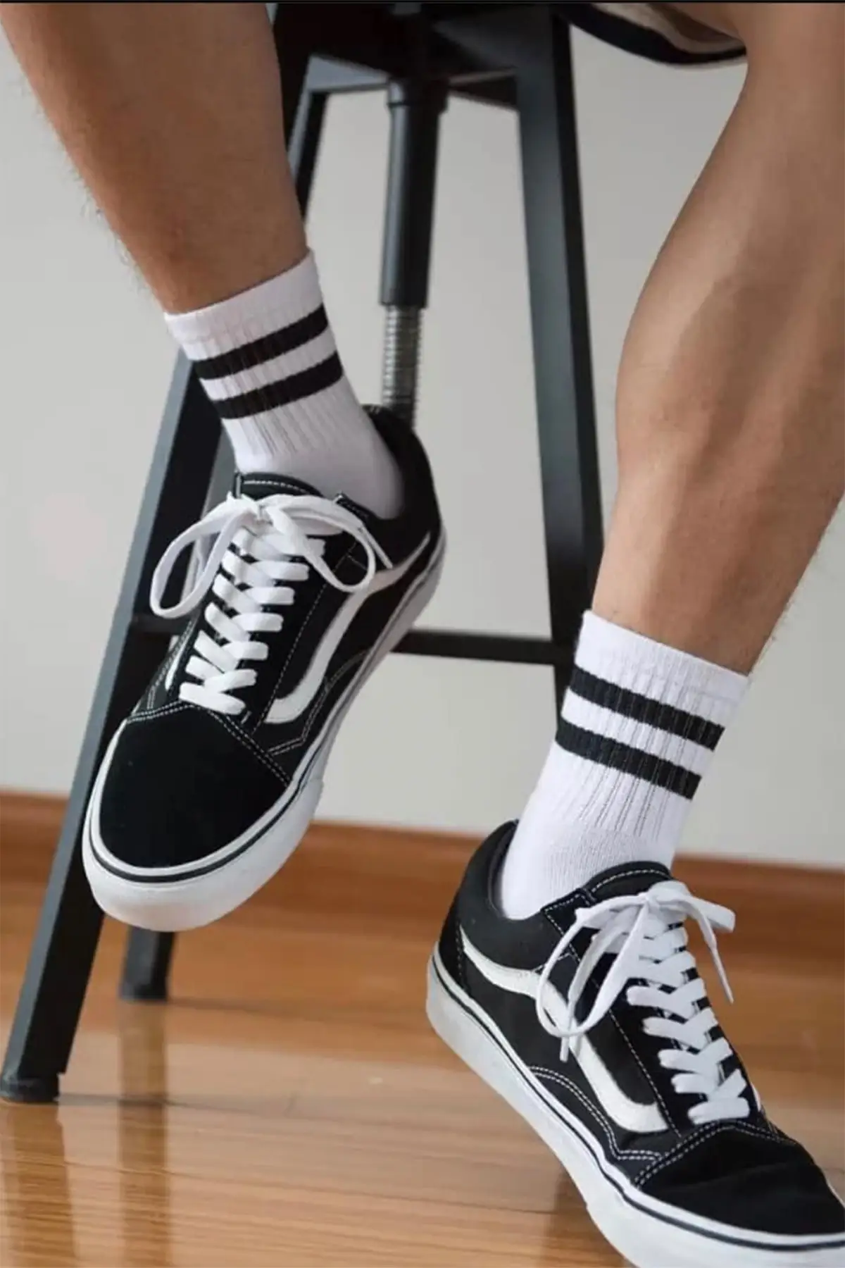 3'lü Black Stripe Pattern Socks Colorful Design
3'lü Black Stripe Pattern Socks Colorful Design