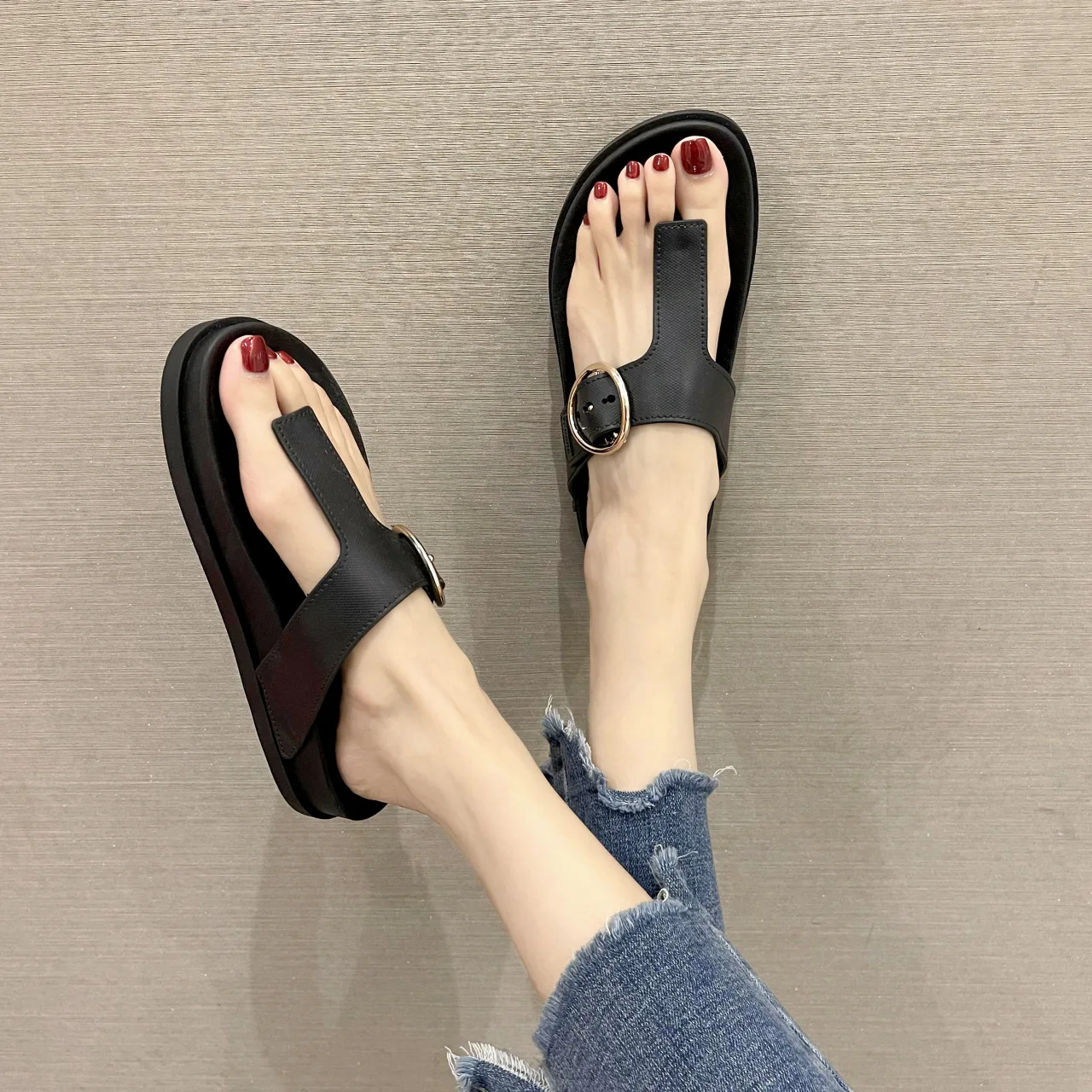 Thick Bottom Slipper Women Soft Sole Slide Sandals Flip Flops EVA Non Slip Beach Ladies Summer Slippers Women Cool Shoes
Thick Bottom Slipper Women Soft Sole Slide Sandals Flip Flops EVA Non Slip Beach Ladies Summer Slippers Women Cool Shoes