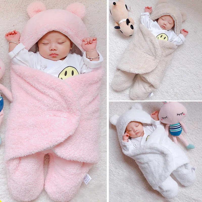 Wrapped Baby Newborn Baby Hug Quilt Velvet Autumn And Winter Thickening Out Dual-use Quilt Swaddle Baby Supplies Hooded Romper
Wrapped Baby Newborn Baby Hug Quilt Velvet Autumn And Winter Thickening Out Dual-use Quilt Swaddle Baby Supplies Hooded Romper