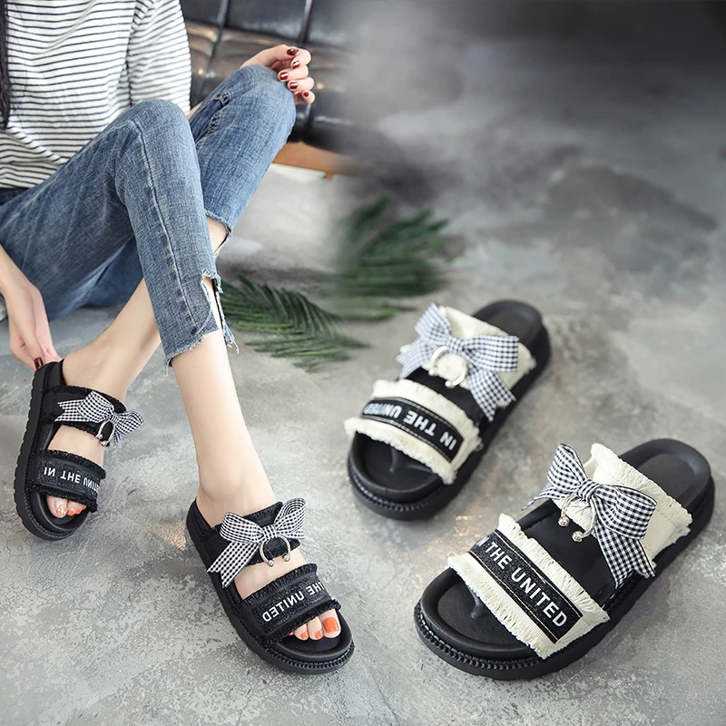 2022 NEW Slippers Women's Summer Korean Non Slip Flat Bottomed Beach Slippers Bow Sandals Open Toed Students Wear Sandals
2022 NEW Slippers Women's Summer Korean Non Slip Flat Bottomed Beach Slippers Bow Sandals Open Toed Students Wear Sandals