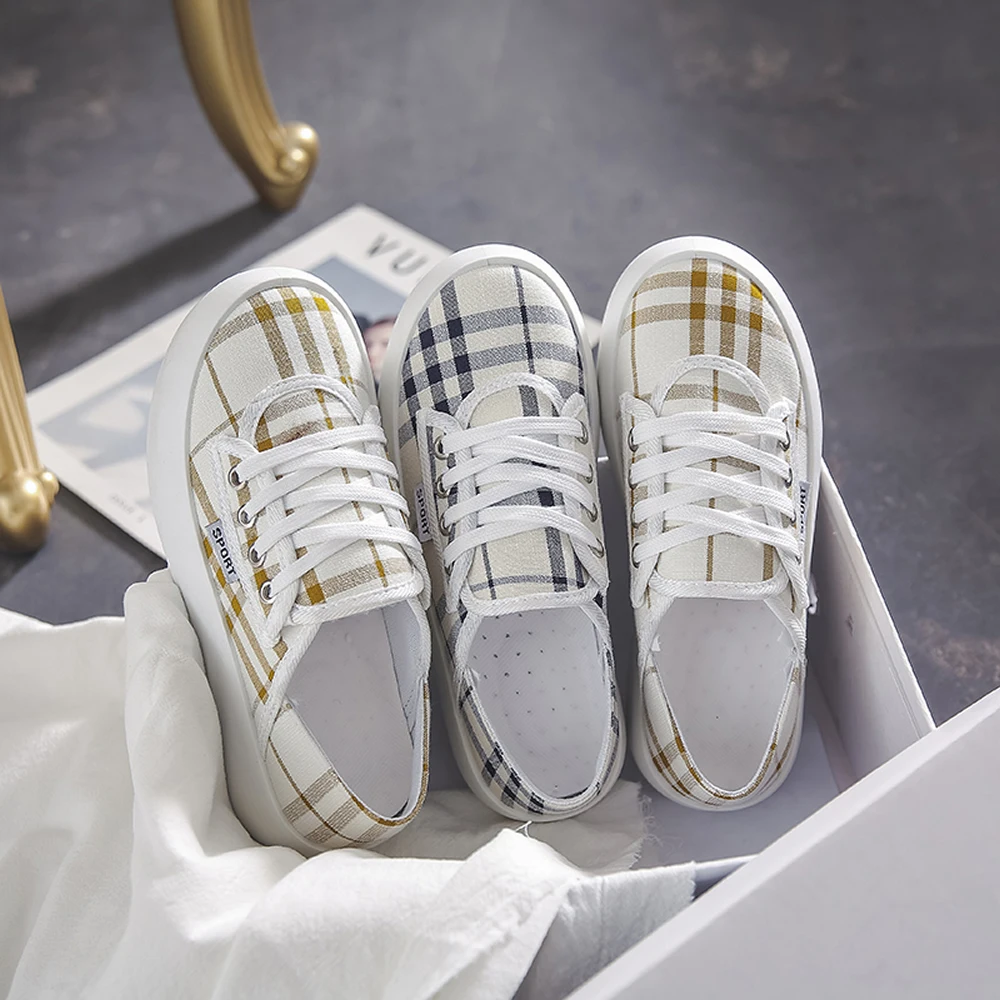 Black platform canvas shoes women's new 2023 sen women's shoes increasing platform shoes retro big head bread shoes
Black platform canvas shoes women's new 2023 sen women's shoes increasing platform shoes retro big head bread shoes