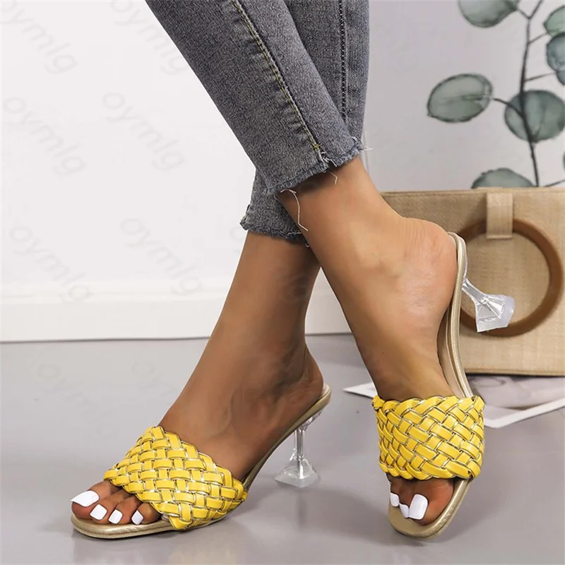 Slippers Women New Summer Fish Mouth Sandals and Slippers Ladies Woven Casual Stiletto High Heels Plus Size Fashion Slippers
Slippers Women New Summer Fish Mouth Sandals and Slippers Ladies Woven Casual Stiletto High Heels Plus Size Fashion Slippers