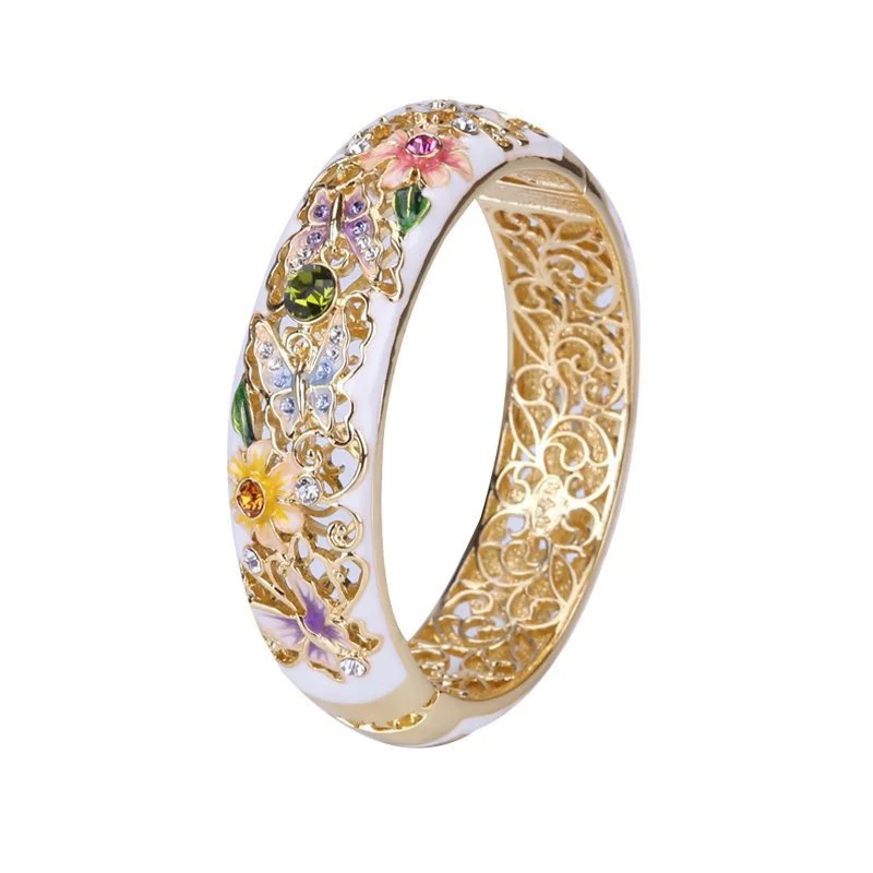 Vintage Jewelry for Women Hollow Engraved Crystal Rings for Women Wedding Engagement Rings for Women Valentines Day Gift
Vintage Jewelry for Women Hollow Engraved Crystal Rings for Women Wedding Engagement Rings for Women Valentines Day Gift