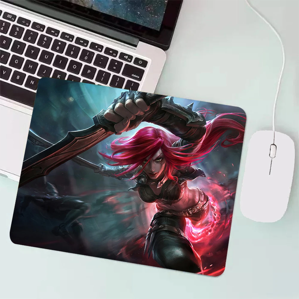 League of Legends Katarina Small Gaming Mouse Pad PC Gamer Keyboard Mousepad Computer Mouse Mat Laptop Anime Mause pad Desk Mat
League of Legends Katarina Small Gaming Mouse Pad PC Gamer Keyboard Mousepad Computer Mouse Mat Laptop Anime Mause pad Desk Mat