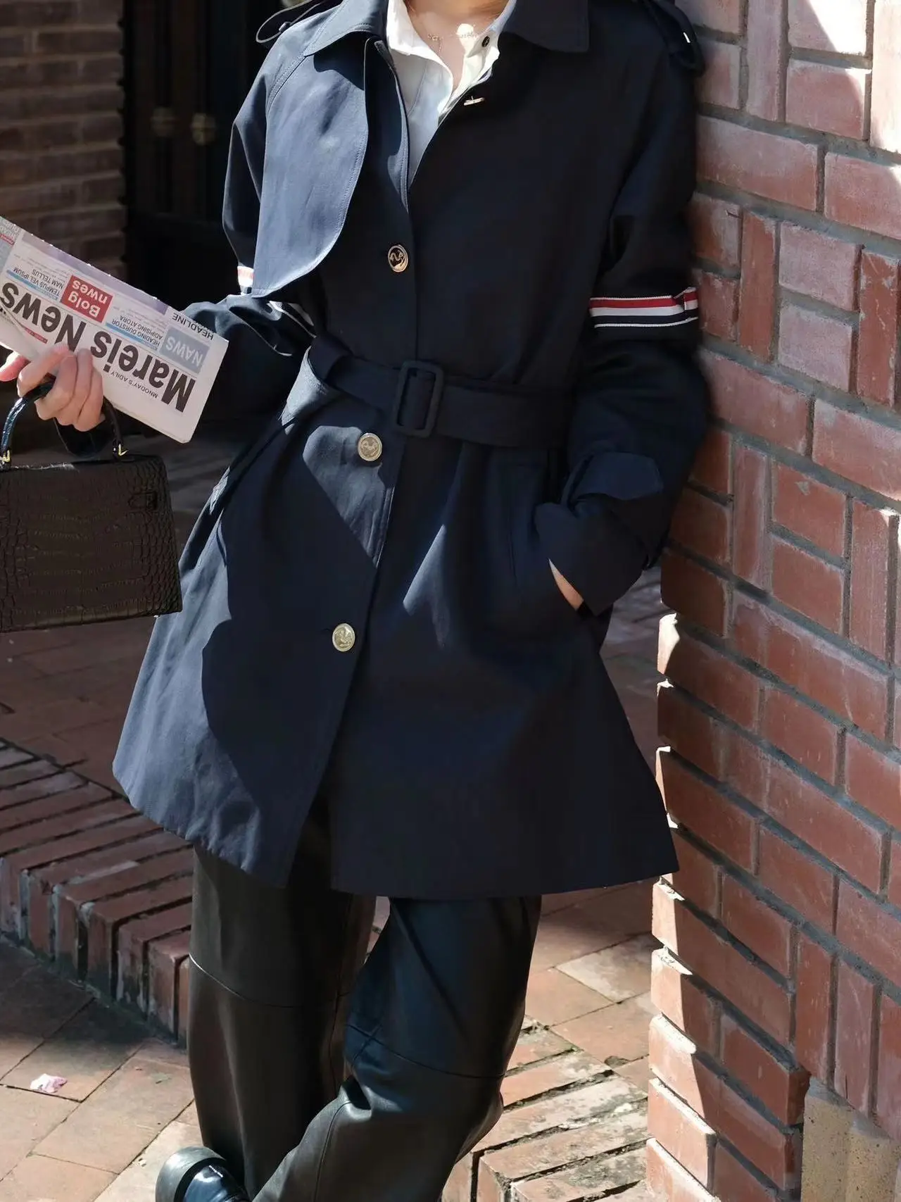 Winter Coat For Women Autumn Fashion Style RWB Striped Design Overcoat Casual Simple Classic TB Female Dust coat
Winter Coat For Women Autumn Fashion Style RWB Striped Design Overcoat Casual Simple Classic TB Female Dust coat