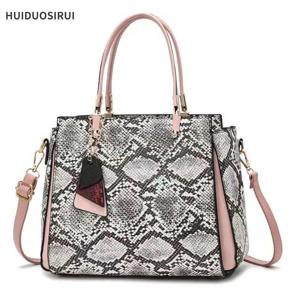 Tote bags Design Women Handbags Fashion 2022 New Temperament Shoulder Bags Leopard Print Messenger Bags High Quality Casual Bags
Tote bags Design Women Handbags Fashion 2022 New Temperament Shoulder Bags Leopard Print Messenger Bags High Quality Casual Bags