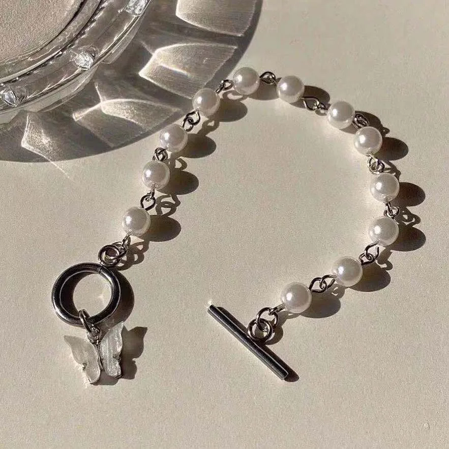 Fashion Butterfly Pearl Pendant Bracelet For Ladies Girl Trend Charm Punk Chain Bracelets Festive Birthday Jewelry Gift
Fashion Butterfly Pearl Pendant Bracelet For Ladies Girl Trend Charm Punk Chain Bracelets Festive Birthday Jewelry Gift