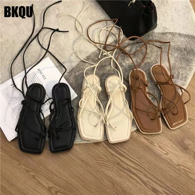 Gladiator Women Thong Sandals 2022 New Summer Narrow Band Ladies Ankle Straps Flats Female Lace Up Shoes Rome Designer Slides
Gladiator Women Thong Sandals 2022 New Summer Narrow Band Ladies Ankle Straps Flats Female Lace Up Shoes Rome Designer Slides