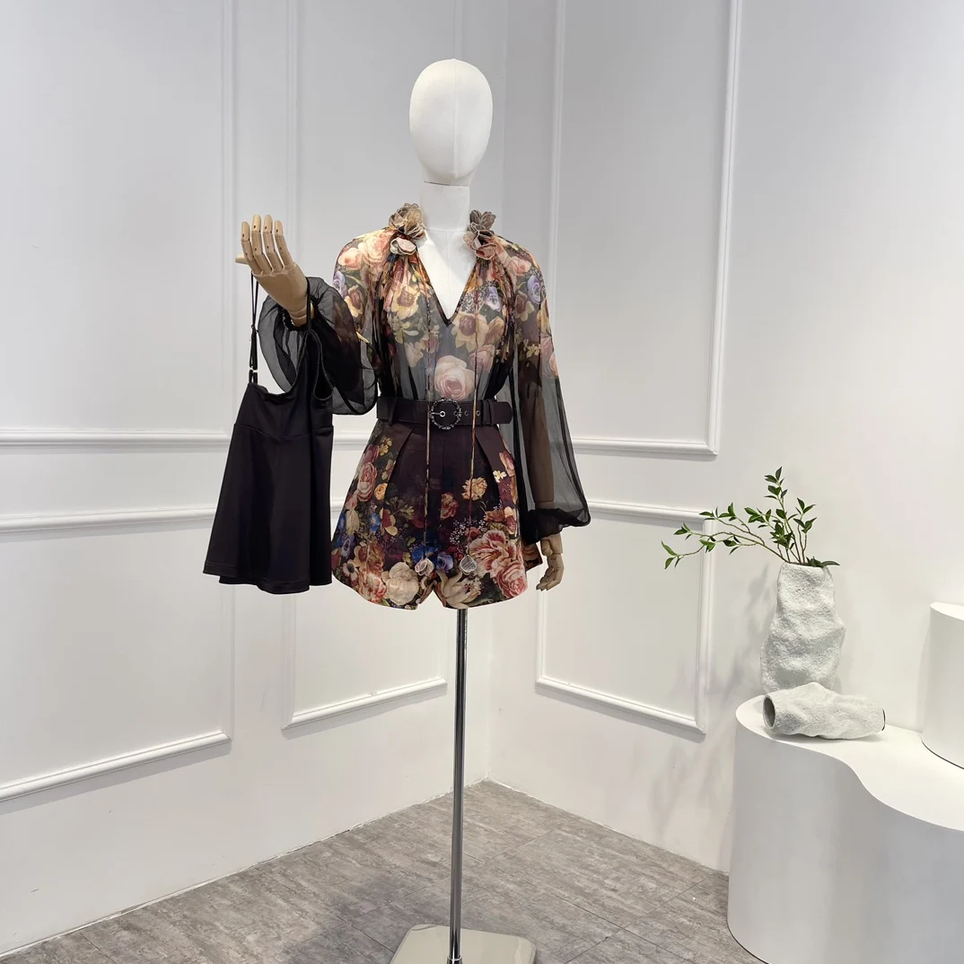 2023 New Summer High Quality Linen Silk Vintage Floral Printing Long Lantern Sleeve Appliques Blouse and Belt Shorts Woman Set
2023 New Summer High Quality Linen Silk Vintage Floral Printing Long Lantern Sleeve Appliques Blouse and Belt Shorts Woman Set
