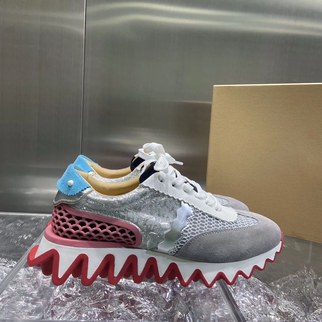 22ss man's sneakers Thick Sole high quality rivet Special Shape Soft Hollow Out Flat Platform female Shoes Couples footwear
22ss man's sneakers Thick Sole high quality rivet Special Shape Soft Hollow Out Flat Platform female Shoes Couples footwear