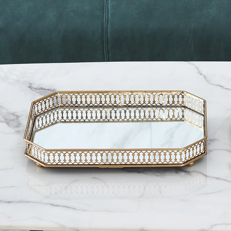 European Golden Tray Glass Jewelry Storage Metal Wrought Iron Trinket Dish Light Luxury Decorative Tray Ornaments
European Golden Tray Glass Jewelry Storage Metal Wrought Iron Trinket Dish Light Luxury Decorative Tray Ornaments