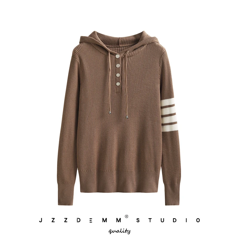 Solid color hooded sweater women's autumn and winter thin pit strips show thin stripes four-bar college wind knitted pullover
Solid color hooded sweater women's autumn and winter thin pit strips show thin stripes four-bar college wind knitted pullover