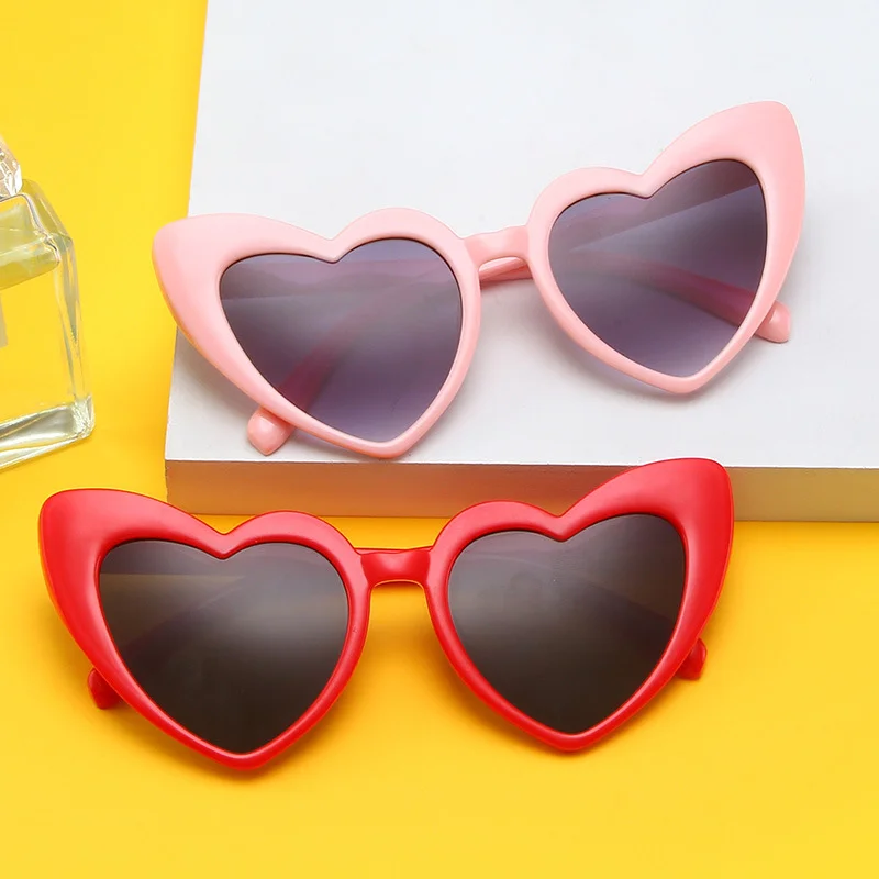 Love Heart Shaped Sunglasses Women Big Frame Fashion Cute Sexy Retro Cat Eye Vintage Sun Glasses UV400 Protection Unisex Eyewear
Love Heart Shaped Sunglasses Women Big Frame Fashion Cute Sexy Retro Cat Eye Vintage Sun Glasses UV400 Protection Unisex Eyewear