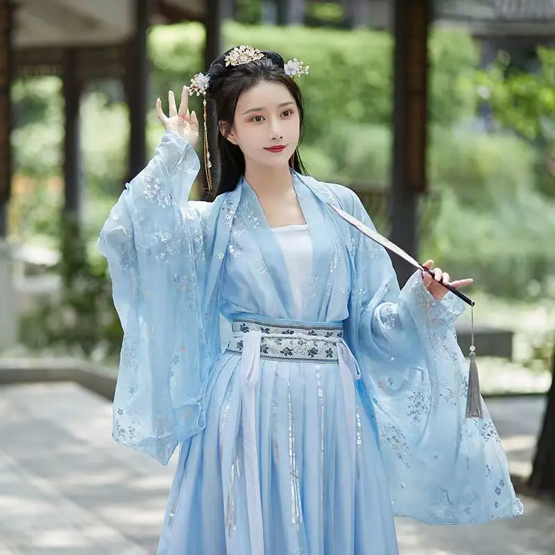 Новинка 2022, женское традиционное китайское танцевальное платье Hanfu с вышивкой, женское голубое танцевальное платье
Новинка 2022, женское традиционное китайское танцевальное платье Hanfu с вышивкой, женское голубое танцевальное платье