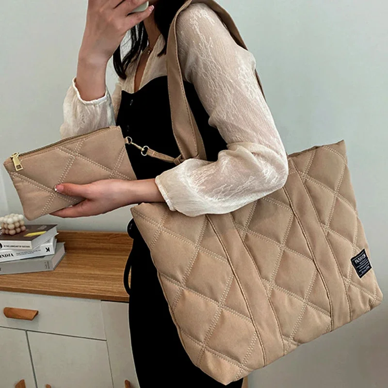 Women Handbag Fall Winter Fashion Rhombus Space Cotton Suit Shoulder Bag Large Capacity Solid Color All-Match Shopping Tote Bag
Women Handbag Fall Winter Fashion Rhombus Space Cotton Suit Shoulder Bag Large Capacity Solid Color All-Match Shopping Tote Bag