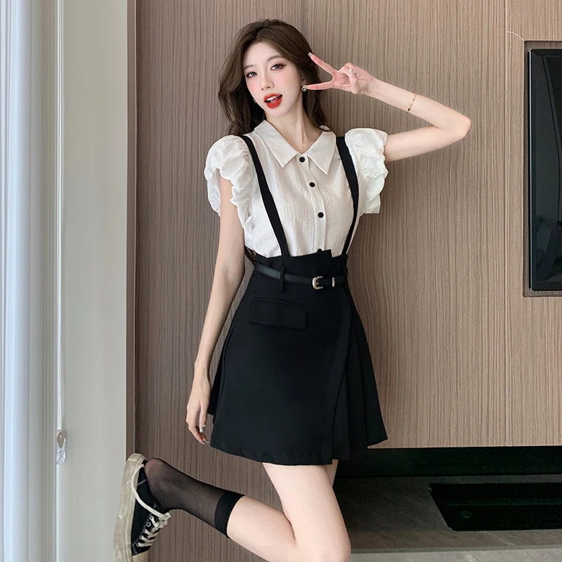Trendy New Simple White Polo Neck Bubble Sleeve Tops Blouse and Black Suspender Skirt Women's 2pcs Set
Trendy New Simple White Polo Neck Bubble Sleeve Tops Blouse and Black Suspender Skirt Women's 2pcs Set
