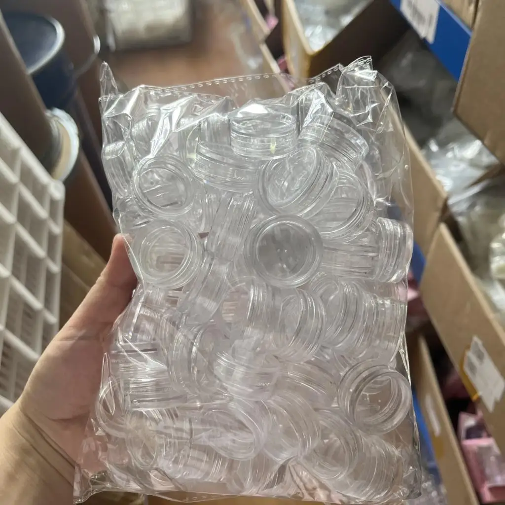 100pcs 3g Empty Plastic Cosmetic Makeup Jar Pots Transparent Sample Bottles Eyeshadow Cream Lip Balm Container Daily Storage /*#
100pcs 3g Empty Plastic Cosmetic Makeup Jar Pots Transparent Sample Bottles Eyeshadow Cream Lip Balm Container Daily Storage /*#