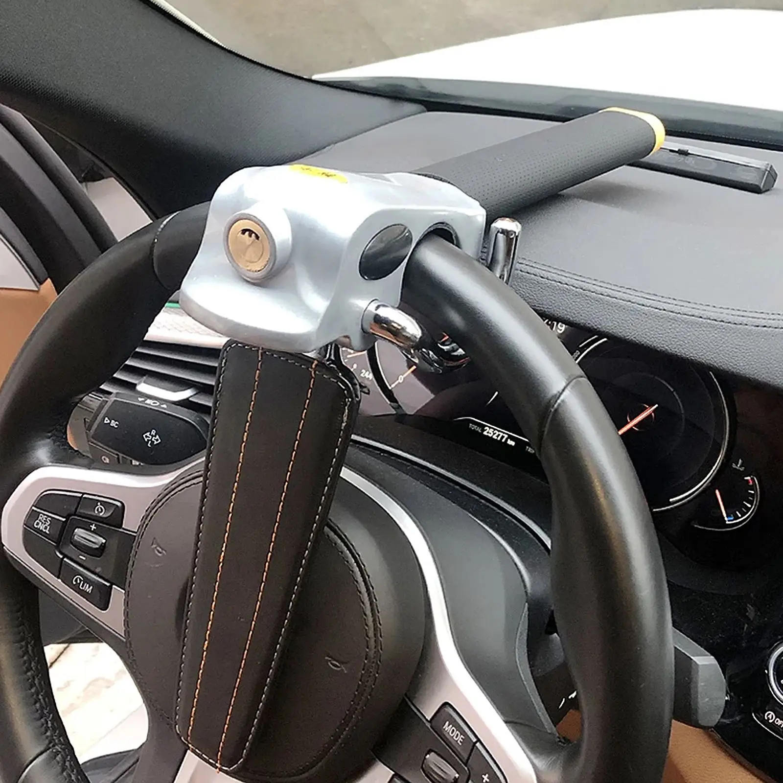 1 Set Creative Steering Wheel Lock Useful Leather Lock Sturdy Car Lock car steering wheel lock car leather lock
1 Set Creative Steering Wheel Lock Useful Leather Lock Sturdy Car Lock car steering wheel lock car leather lock