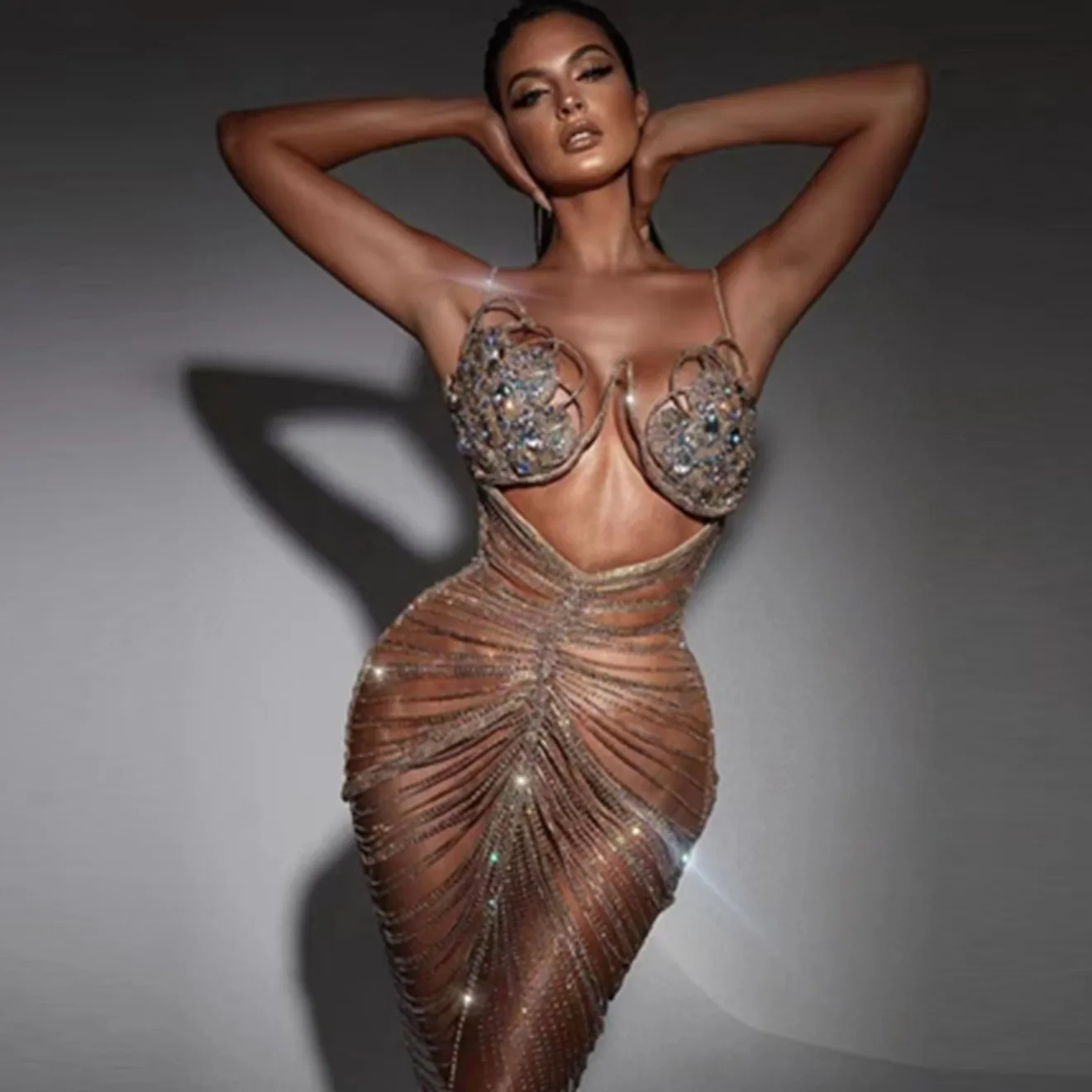Luxurious Silver Rhinestone Chains Crystal Dress Birthday Celebrate Evening Prom Party Dress Sexy Performance Costume Stage Wear
Luxurious Silver Rhinestone Chains Crystal Dress Birthday Celebrate Evening Prom Party Dress Sexy Performance Costume Stage Wear