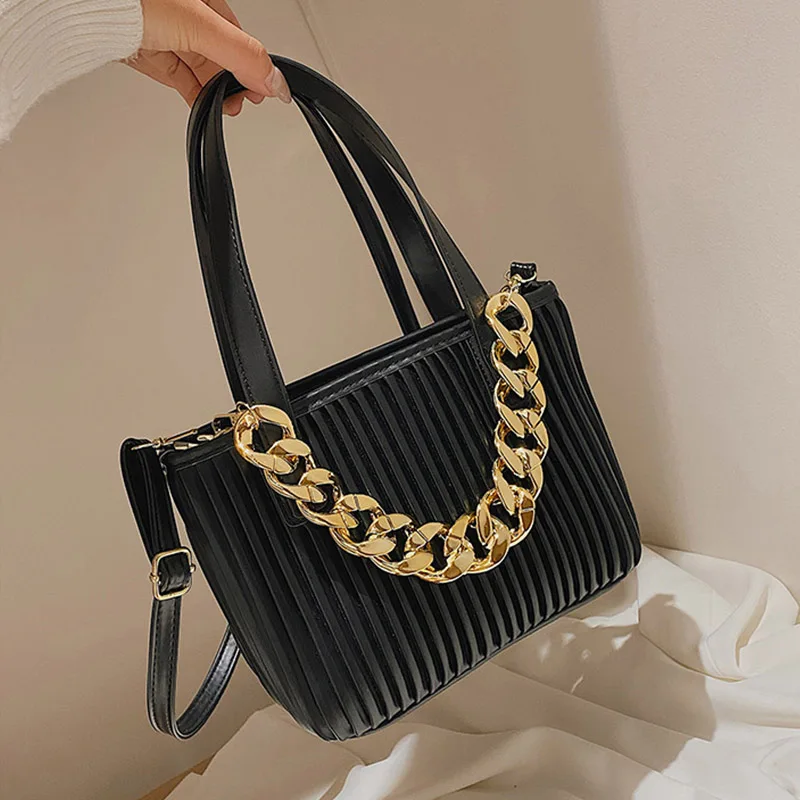 Woman New Thick Chain Shoulder Bags Fashion Design Luxury Crossbody Bag Simple Pure Top Handbag Trendy Large Capacity Tote Bags
Woman New Thick Chain Shoulder Bags Fashion Design Luxury Crossbody Bag Simple Pure Top Handbag Trendy Large Capacity Tote Bags