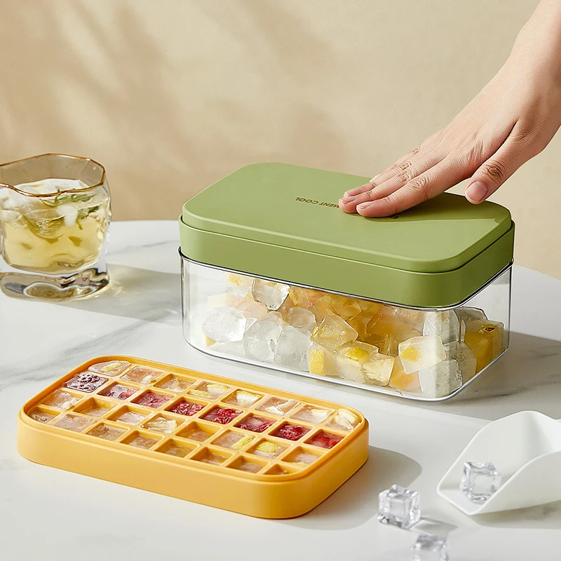 Portable 2 In 1 Ice Cube Tray With Storage Box Silicone Ice Cube Moulds Party Bar Drink Whiskey Ice Maker Mold Kitchen Tools
Portable 2 In 1 Ice Cube Tray With Storage Box Silicone Ice Cube Moulds Party Bar Drink Whiskey Ice Maker Mold Kitchen Tools