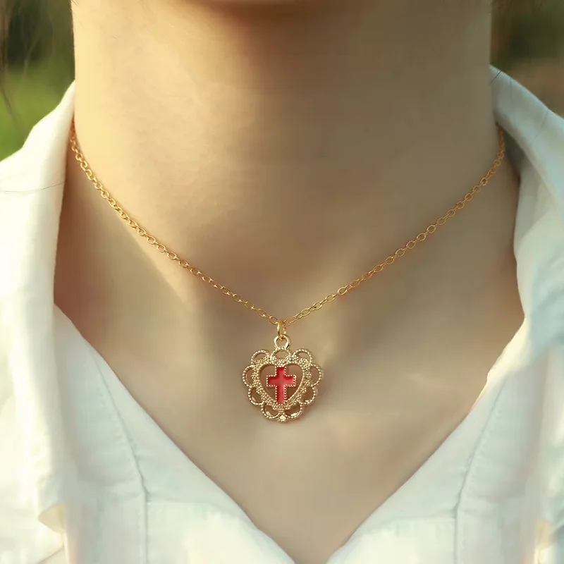 Gold Red Cross Heart Necklace for Women Girls Vintage Hollow Pendant Choker Necklace Chains Collar Wedding Jewelry Wholesale New
Gold Red Cross Heart Necklace for Women Girls Vintage Hollow Pendant Choker Necklace Chains Collar Wedding Jewelry Wholesale New