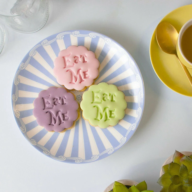 Кулинарный резак «Eat Me», «Алиса в стране чудес», «сделай сам», аксессуары для выпечки печенья
Кулинарный резак «Eat Me», «Алиса в стране чудес», «сделай сам», аксессуары для выпечки печенья
