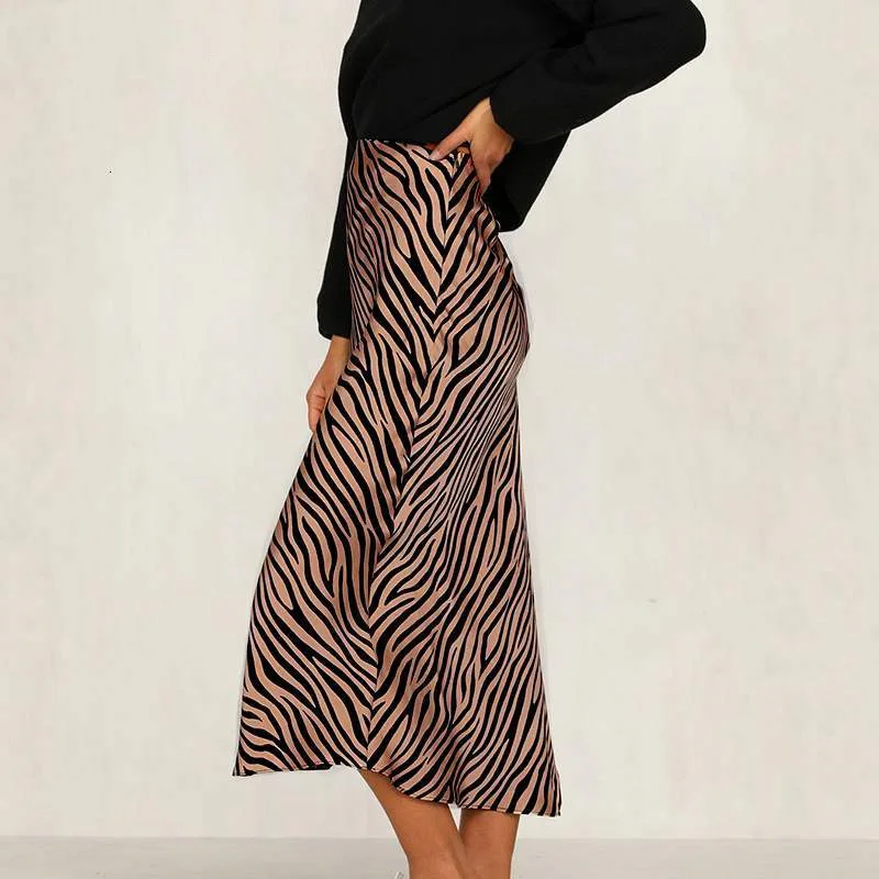 Women's High Waist Split Skirt Mid-Length Casual Skirt Bodycon All-Match Femininas Streetwear Hot Women Sexy Zebra Print Skirt
Women's High Waist Split Skirt Mid-Length Casual Skirt Bodycon All-Match Femininas Streetwear Hot Women Sexy Zebra Print Skirt