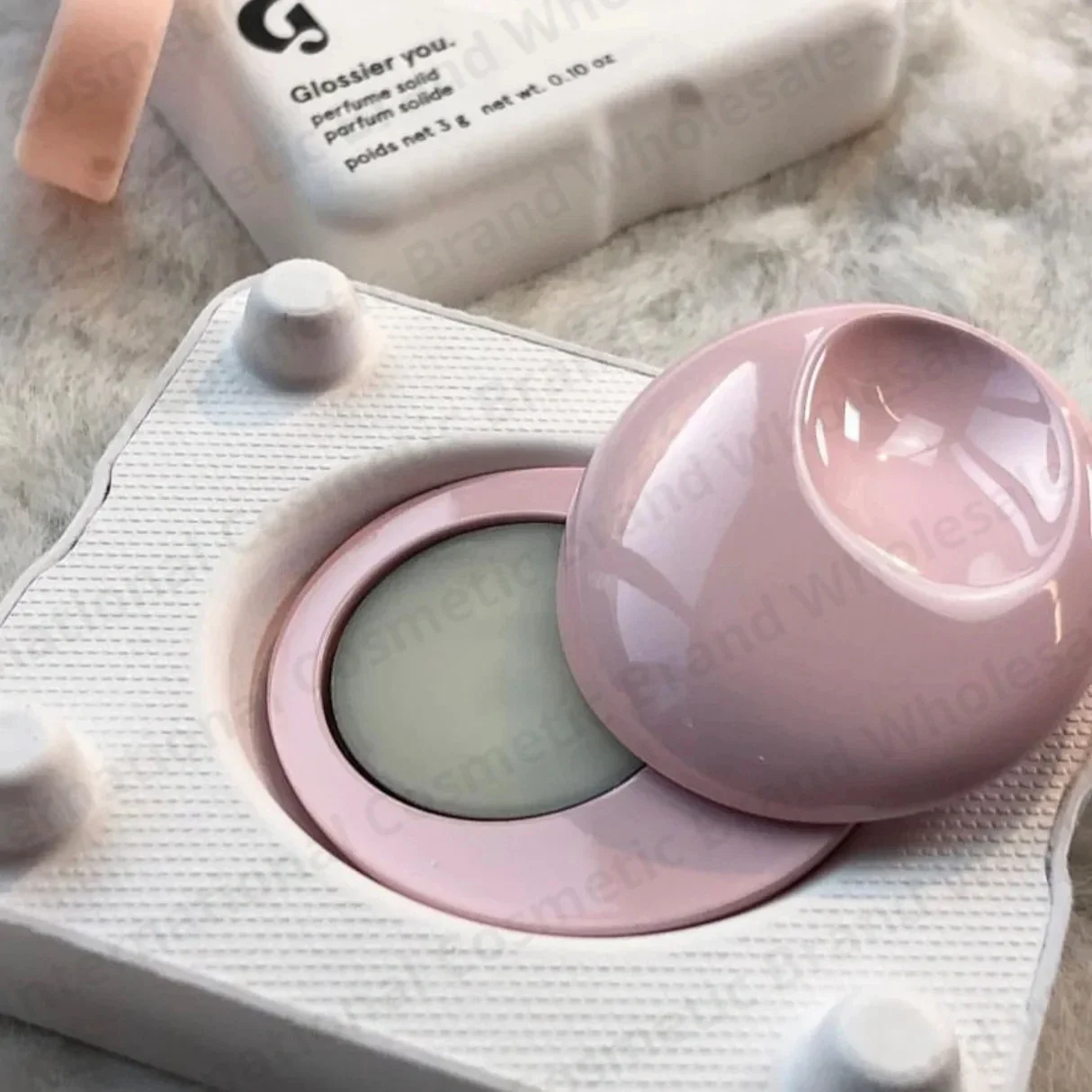 Твердые духи Glossier You 3g, твердый ароматизатор для путешествий, портативный карманный дух, теплый острый древесный маскирующий аромат
Твердые духи Glossier You 3g, твердый ароматизатор для путешествий, портативный карманный дух, теплый острый древесный маскирующий аромат